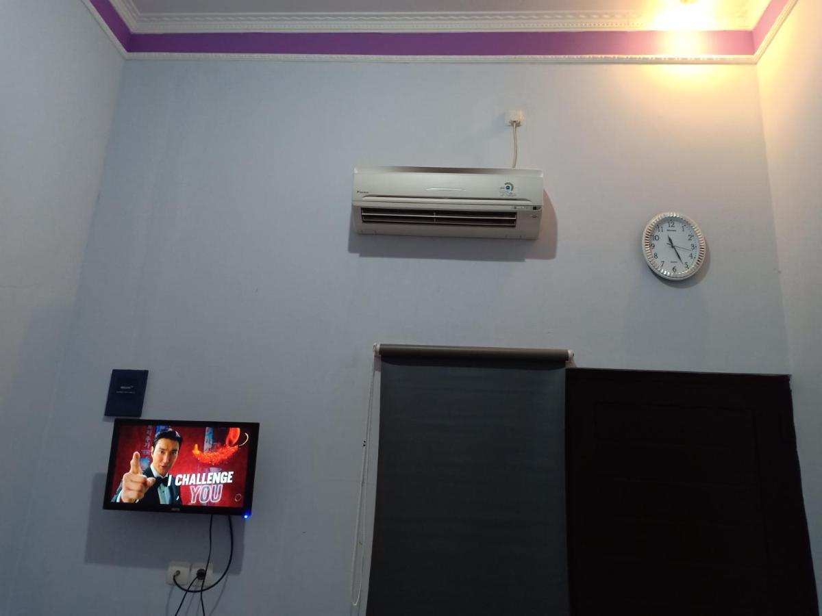 Homestay Dan Kost 78 Джепара Экстерьер фото