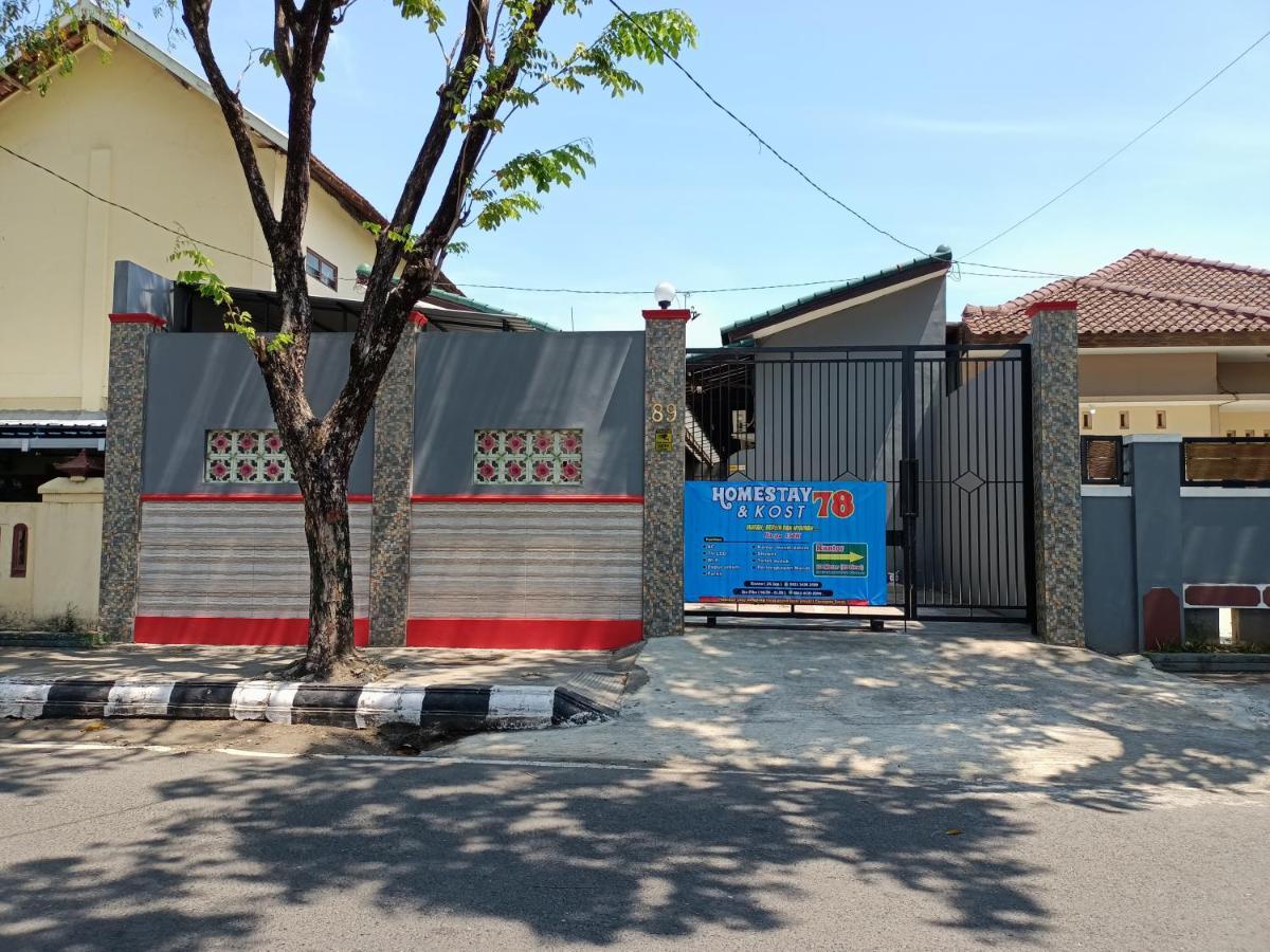 Homestay Dan Kost 78 Джепара Экстерьер фото