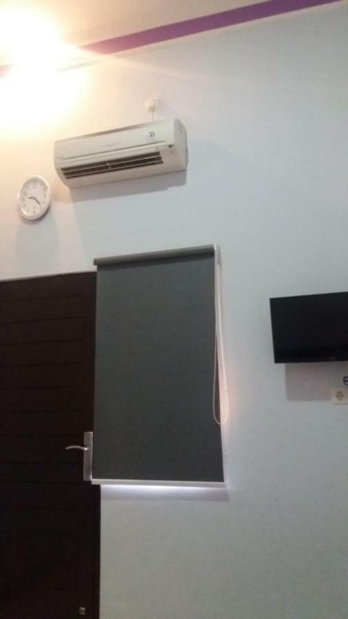 Homestay Dan Kost 78 Джепара Экстерьер фото
