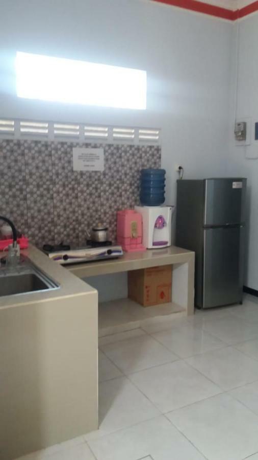 Homestay Dan Kost 78 Джепара Экстерьер фото