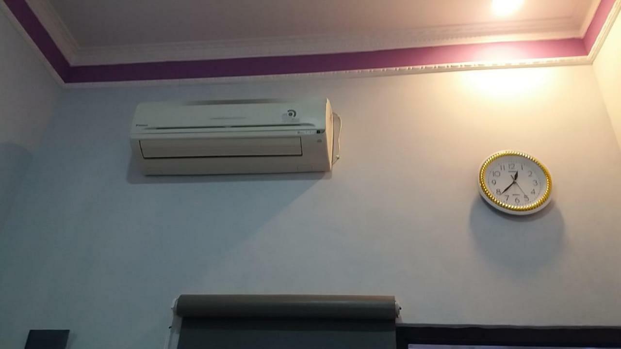 Homestay Dan Kost 78 Джепара Экстерьер фото